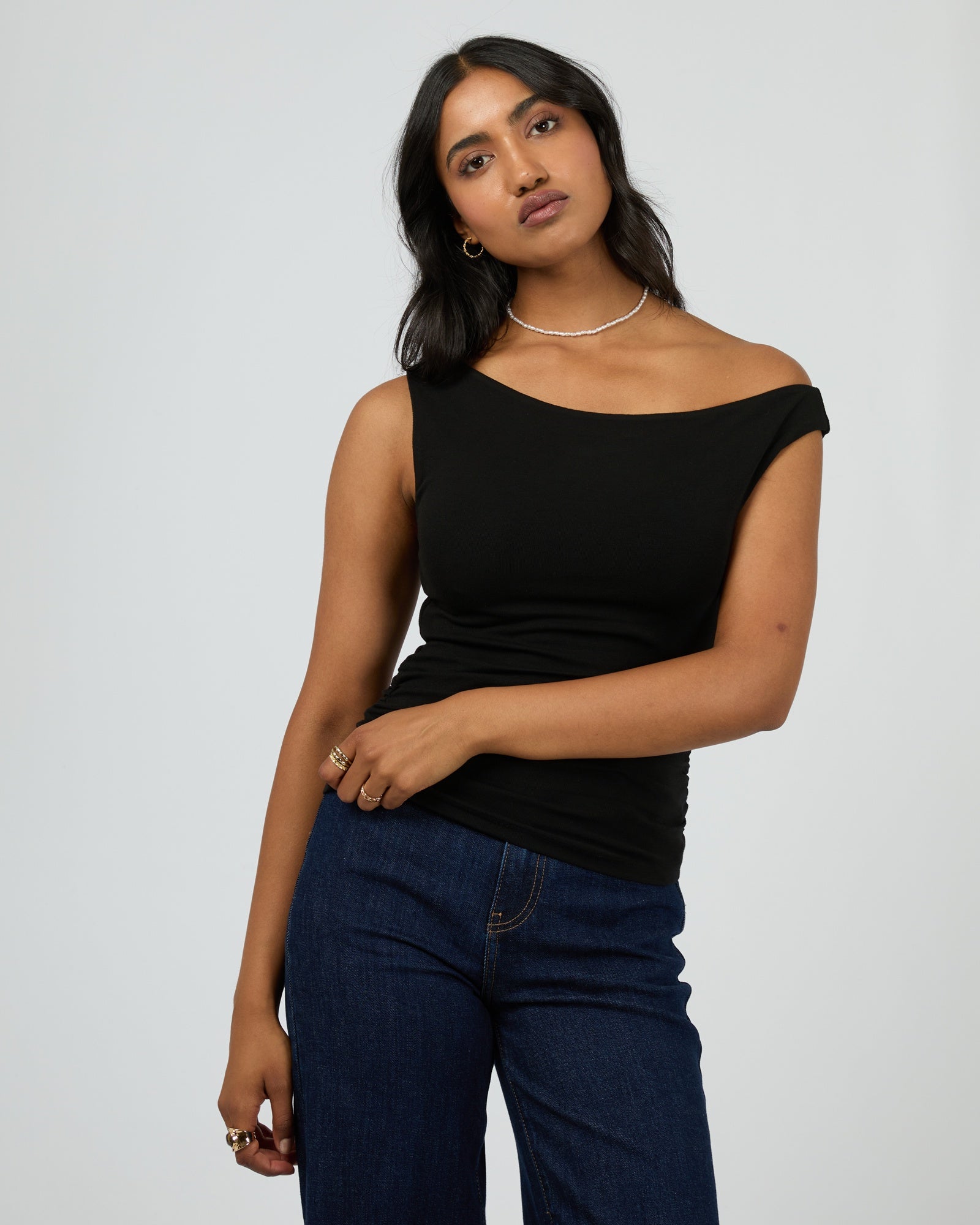 AAE - KYLIE OFF SHOULDER TOP BLACK