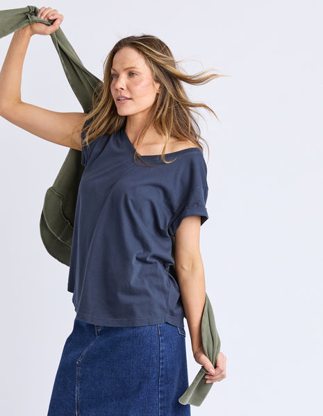 FOXWOOD - MANLY VEE TEE NAVY